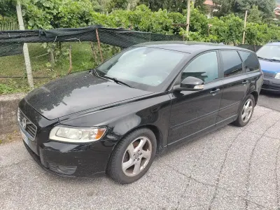 Usata Volvo V50 115 CV (84 kW) 2012 Nero Station wagon