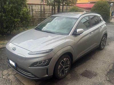 Begagnad Hyundai Kona 110 kW (150 HK) 2022 Grå SUV