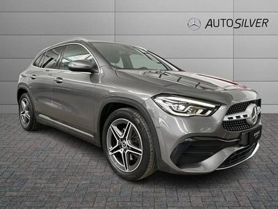 Usata Mercedes GLA200 Premium 150 CV (110 kW) 2021 Grigio montagna / metallizzato SUV