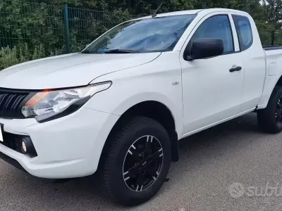 Usata Mitsubishi L200 Invite 154 CV (113 kW) 2017 Bianco Pick-up
