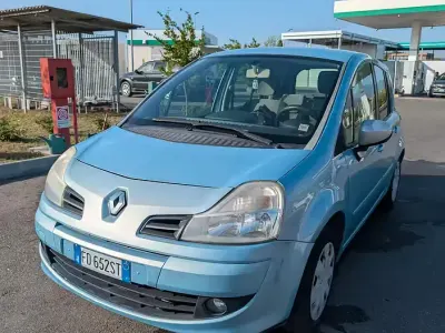 Usata Renault Modus 101 CV (74 kW) 2017 Blu Monovolume