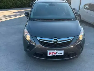 Usata Opel Zafira Tourer 140 CV (102 kW) 2012 Grigio Monovolume