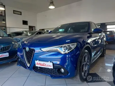 Käytetty Alfa Romeo Stelvio Super 190 HP (139 kW) 2022 Sininen Katumaasturi