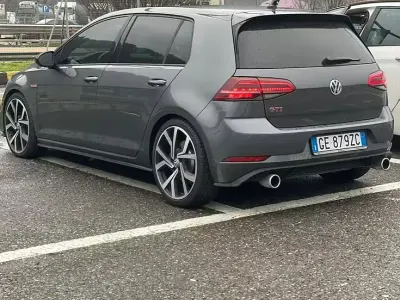 Usata VW Golf VIII GTI 245 CV (180 kW) 2021 Grigio Berlina