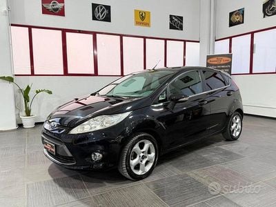 Usata Ford Fiesta Titanium 75 CV (55 kW) 2010 Nero Utilitaria