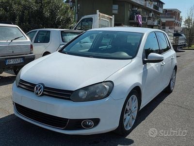 Begagnad VW Golf VI 140 HK (102 kW) 2010 Vit Halvkombi