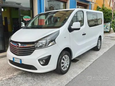 Usata Opel Vivaro-e Combi S 120 CV (88 kW) 2019 Bianco Monovolume