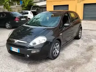 Usata Fiat Punto Evo 95 CV (69 kW) 2018 Nero Utilitaria