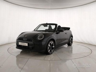 Nuova Mini Cooper Classic 2025 Nero Utilitaria