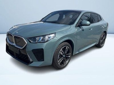 Usata BMW iX2 M Sport 230 kW (313 CV) 2024 Verde metallizzato SUV