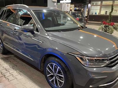 Usata VW Tiguan Life 122 CV (89 kW) 2023 Grigio SUV