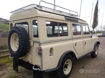 Usata Land Rover Defender 53 CV (38 kW) 2026 SUV