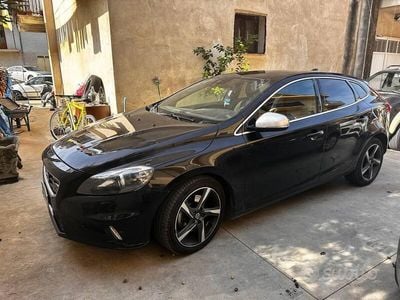 Usata Volvo V40 R-Design 120 CV (88 kW) 2014 Nero Station wagon