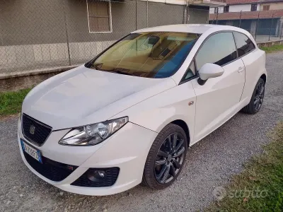 Begagnad Seat Ibiza FR 143 HK (105 kW) 2010 Vit Sportkupé