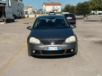 Usata VW Golf IV Trendline 105 CV (77 kW) 2006 Grigio Berlina