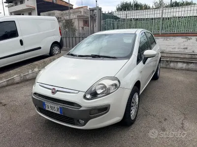 Usata Fiat Punto Evo 70 CV (51 kW) 2010 Bianco Utilitaria