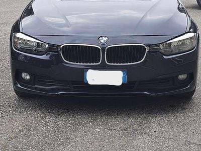 Usata BMW 318 150 CV (110 kW) 2015 Blu/azzurro Station wagon