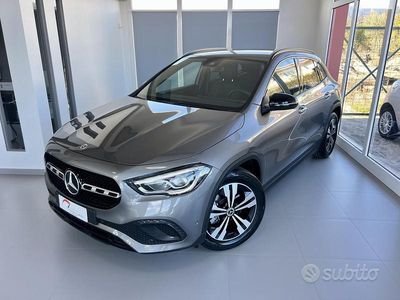 Usata Mercedes GLA200 149 CV (109 kW) 2022 Grigio SUV
