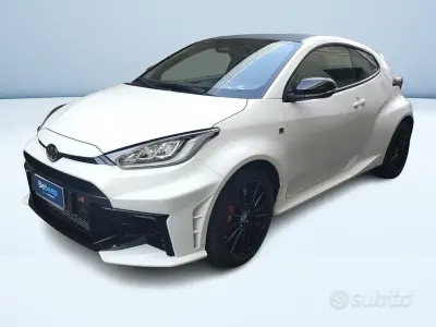 Nuova Toyota Yaris 280 CV (205 kW) 2025 Nero Utilitaria