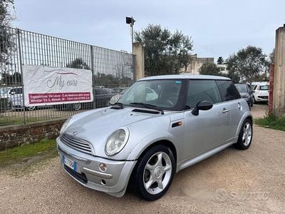 Usata Mini ONE 75 CV (55 kW) 2003 Grigio Utilitaria