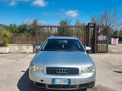 Usata Audi A4 130 CV (95 kW) 2004 Grigio Station wagon
