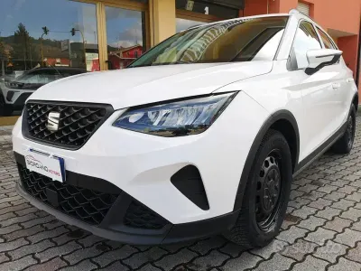 Usado Seat Arona Reference 90 CV (66 kW) 2022 Blanco SUV