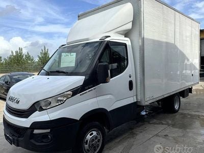 Usata Iveco Daily 136 CV (100 kW) 2018 Bianco(met.) Cabrio