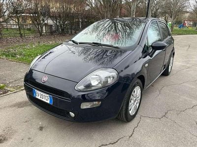 Usata Fiat Punto Lounge 95 CV (69 kW) 2014 Blu/azzurro Utilitaria