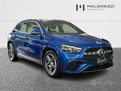 Usado Mercedes GLA200 Advanced Plus 150 CV (110 kW) 2023 Azul SUV