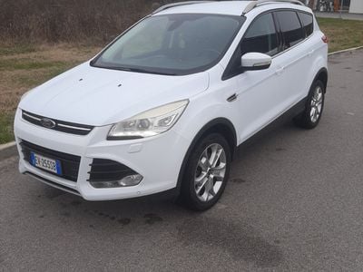 Begagnad Ford Kuga 163 HK (119 kW) 2014 Vit SUV