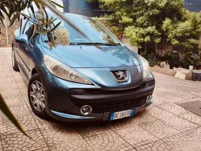 Usata Peugeot 207 70 CV (51 kW) 2007 Grigio Utilitaria
