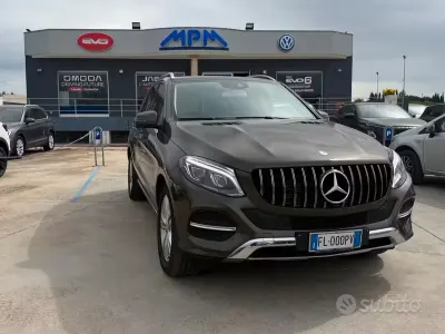 Gebraucht Mercedes GLE250 Premium Plus 204 PS (150 kW) 2017 Braun Kombi