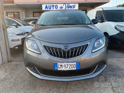 Usata Lancia Ypsilon Silver 70 CV (51 kW) 2022 Grigio Utilitaria