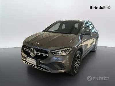 Gebraucht Mercedes GLA180 116 PS (85 kW) 2022 Grau SUV