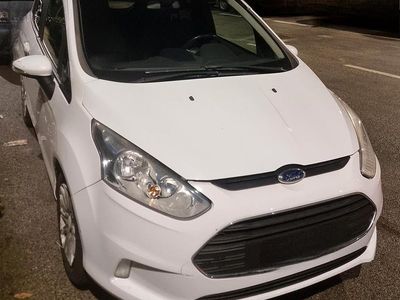 Usata Ford B-MAX 95 CV (69 kW) 2016 Bianco Monovolume