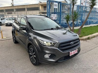 Usata Ford Kuga ST-Line 120 CV (88 kW) 2018 Grigio SUV