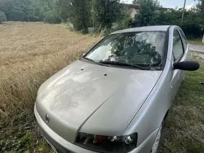 Usata Fiat Punto 60 CV (44 kW) 2002 Grigio Utilitaria