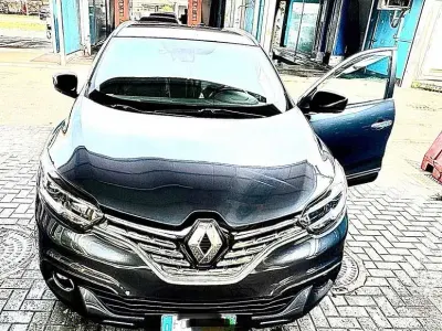 Usata Renault Kadjar Intens 110 CV (80 kW) 2016 Blu/azzurro SUV