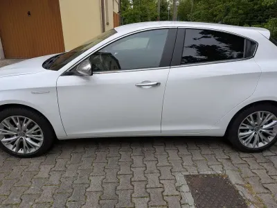 Usata Alfa Romeo Giulietta Super 120 CV (88 kW) 2016 Bianco Utilitaria