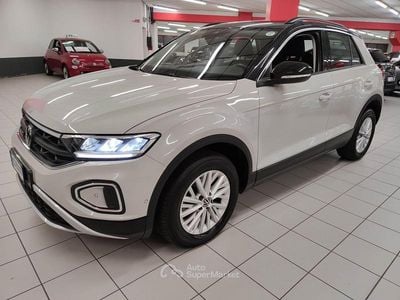 Beige Usata 2022 VW T-Roc Life SUV | 22.900 € (Buon prezzo)