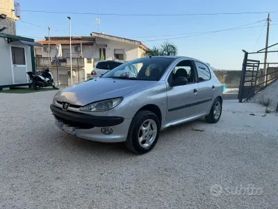 Usata Peugeot 206 68 CV (50 kW) 2006 Grigio Berlina