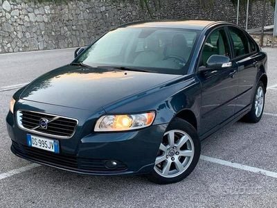 Usata Volvo S40 Kinetic 136 CV (100 kW) 2008 Blu Berlina