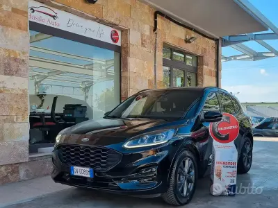 Usata Ford Kuga ST-Line 120 CV (88 kW) 2023 Nero SUV