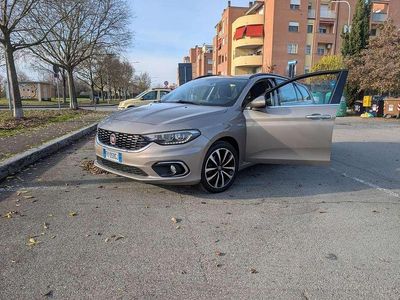 Usata Fiat Tipo Business 120 CV (88 kW) 2017 Beige Station wagon