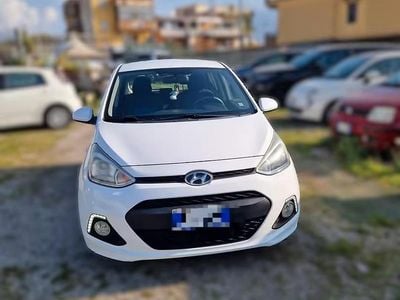 Usata Hyundai i10 69 CV (50 kW) 2015 Bianco Utilitaria