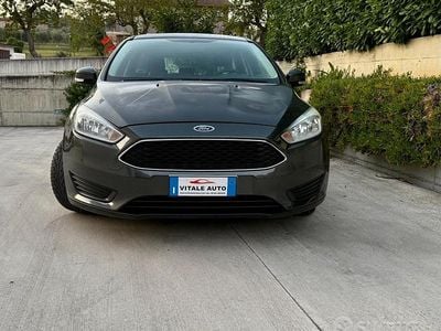 Usata Ford Focus Titanium 120 CV (88 kW) 2017 Marrone Berlina