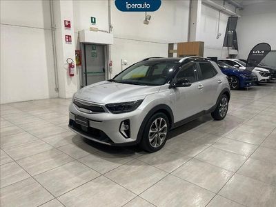 Usata Kia Stonic Style 101 CV (74 kW) 2023 Argento SUV