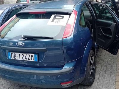 Usata Ford Focus 114 CV (83 kW) 2006 Blu/azzurro Berlina