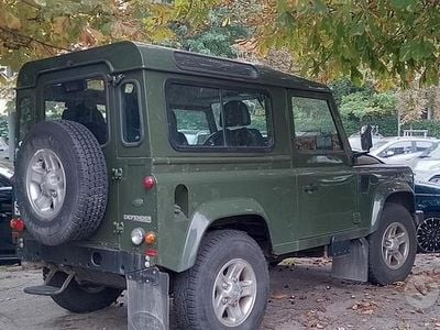 Usata Land Rover Defender 122 CV (89 kW) 2007 Verde SUV