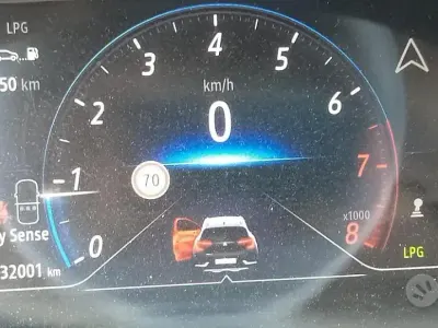 Usata Renault Captur 101 CV (74 kW) 2023 Grigio SUV